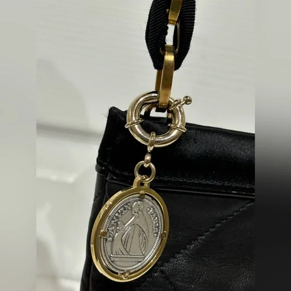 Lanvin Quilted  Black Leather pouch - Picture 4 of 12